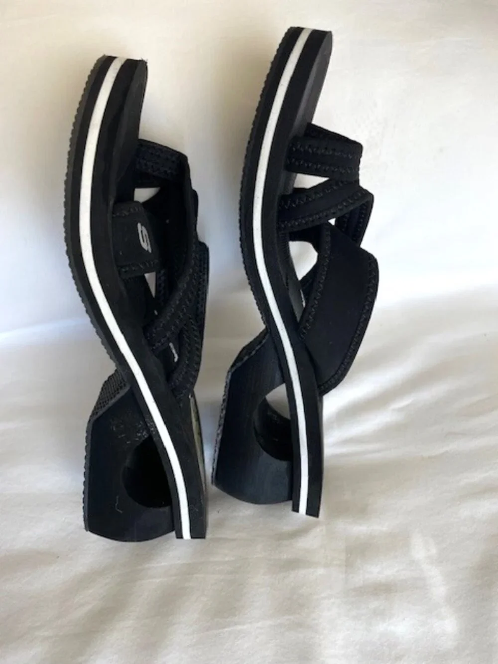Skechers black sandal with white trim - Picture 2 of 6